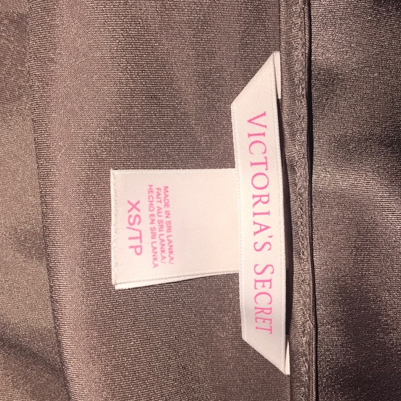 Night gown - Picture 5 of 6